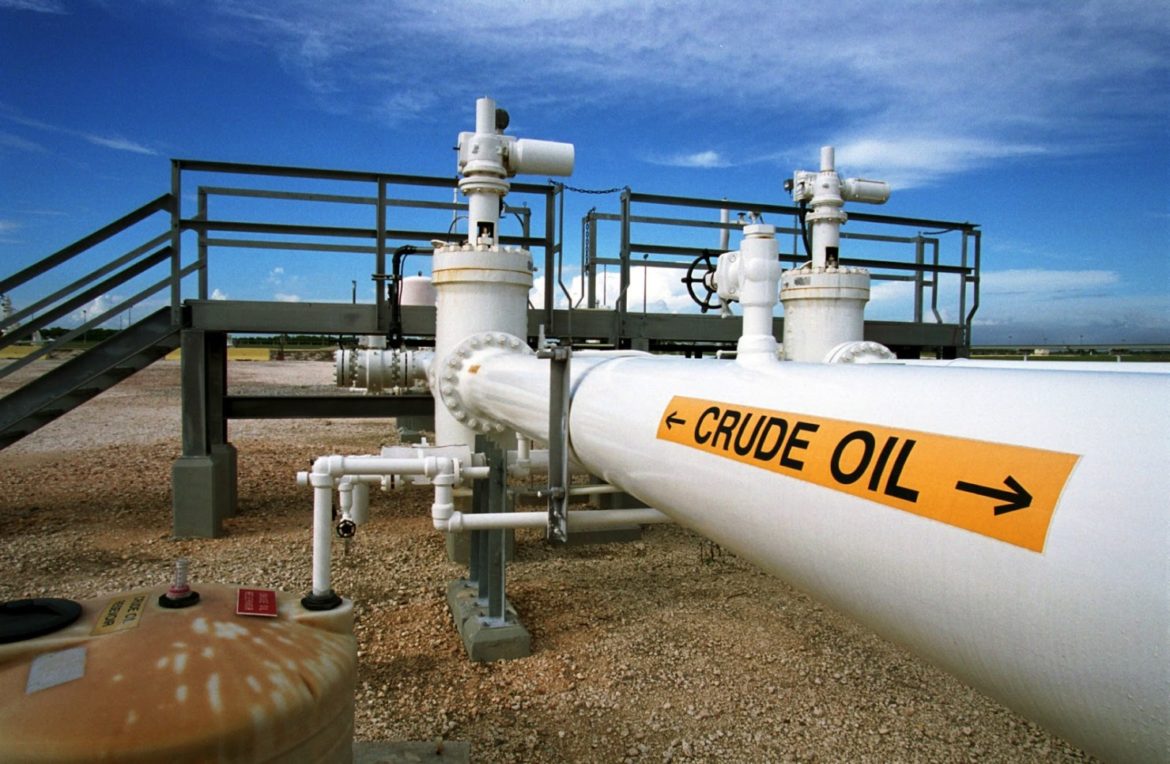 Crude Oil Prices Improve Amid Rising Stockpiles