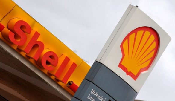 Shell weighs COVID-19 vaccine mandate, firing staff who resist - FT