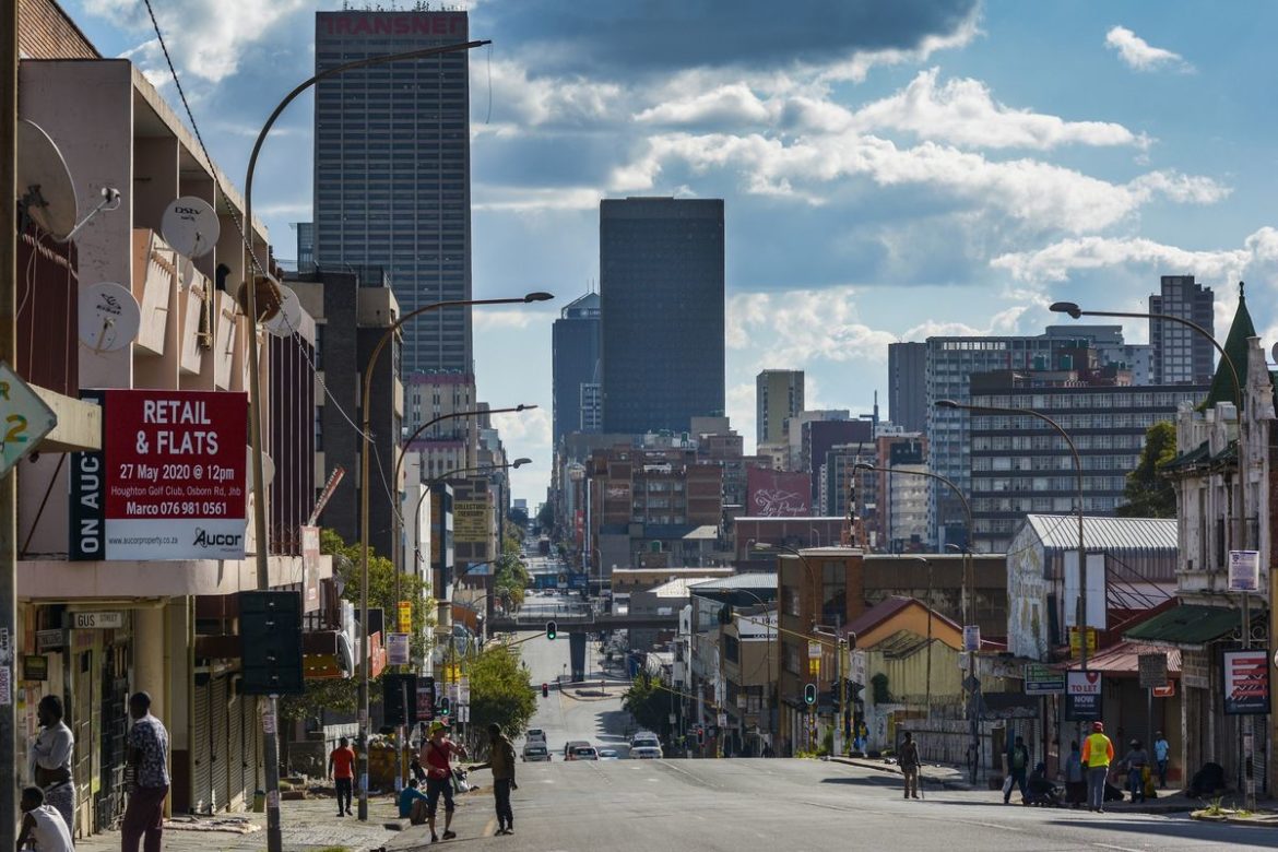 Private Companies Hoard Cash as South African Business Environment Deteriorates