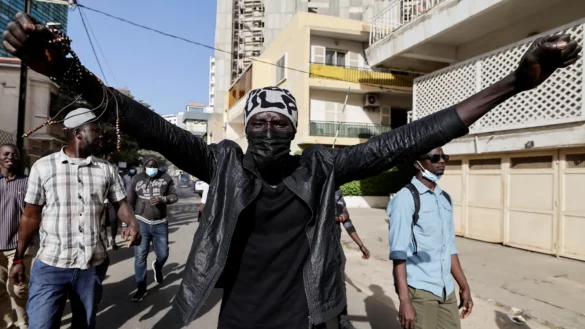 Senegalese parliament vote postpones presidential election to December